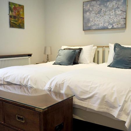 The Dog & Gun Inn Netheravon Δωμάτιο φωτογραφία