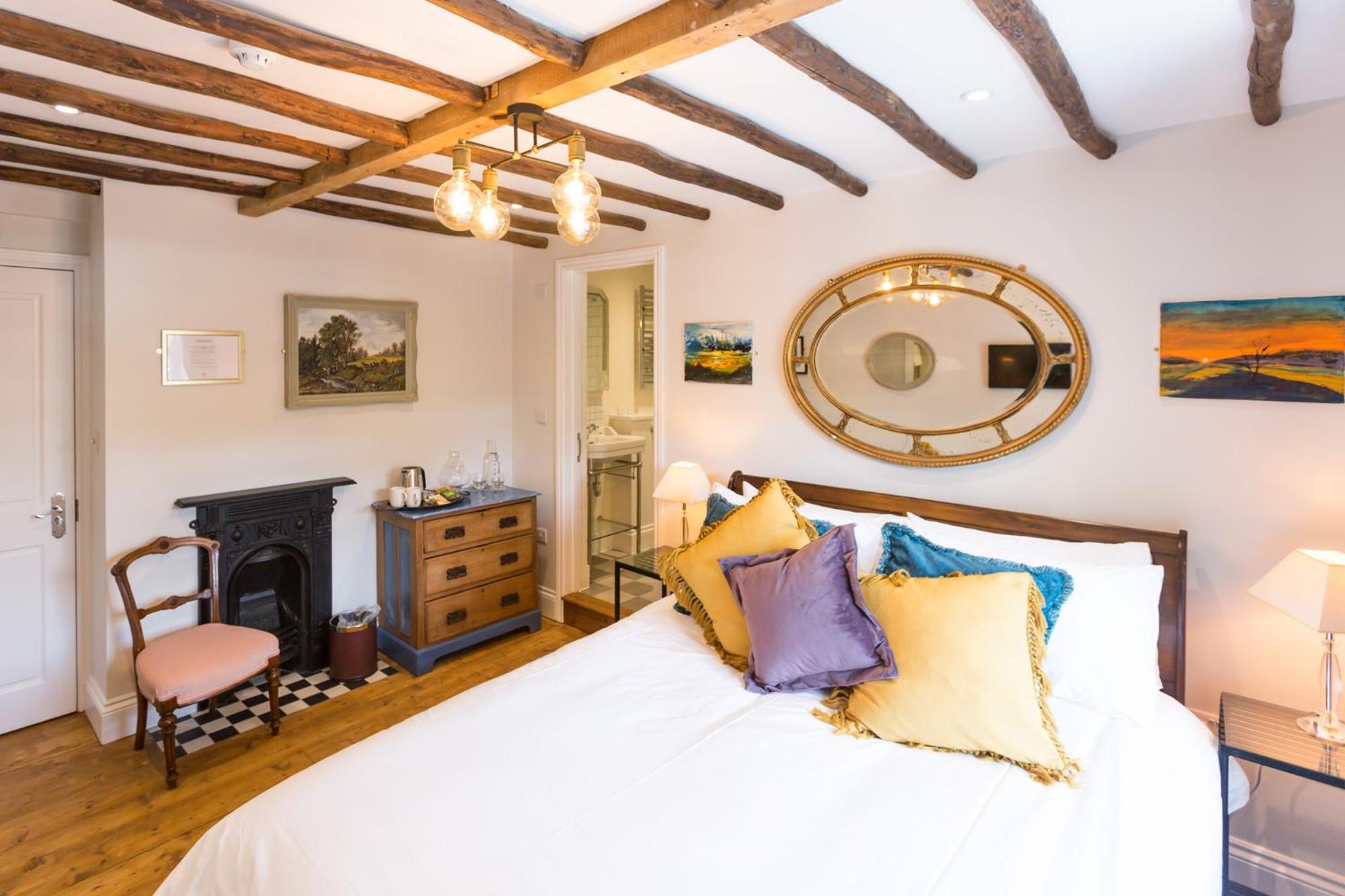 The Dog & Gun Inn Netheravon Δωμάτιο φωτογραφία